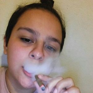 Meet your Posher, Val